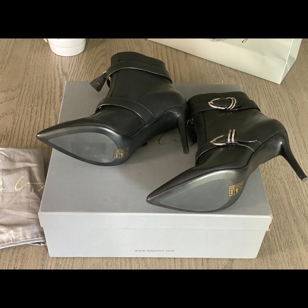 Lola Cruz Black Boots with Straps - Picture 6 of 6